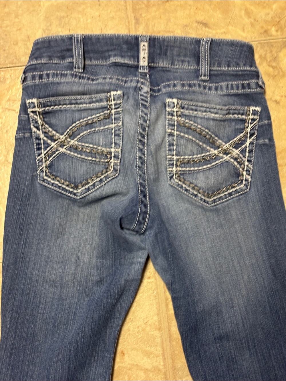 Ariat Women’s Blue Denim Jeans - Classic Mid Wash size 30 R Mid Rise Bootcut - Picture 8 of 8